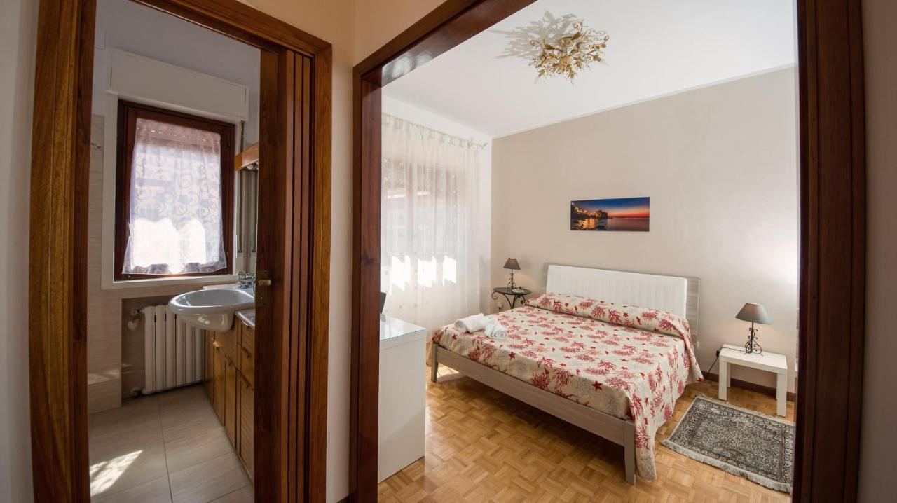 Bed and Breakfast La Castellese Ачі-Кастелло Екстер'єр фото